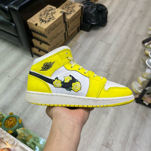 JORDAN 1 MID DYNAMIC YELLOW FLORAL - 37.5