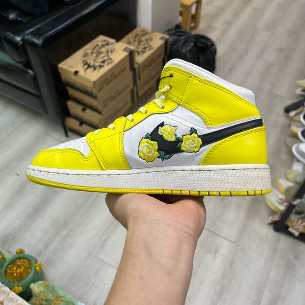 JORDAN 1 MID DYNAMIC YELLOW FLORAL - 37.5