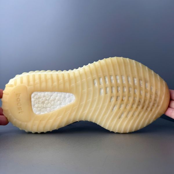 YEEZY 350 V2 BONE - HQ6316 - 37