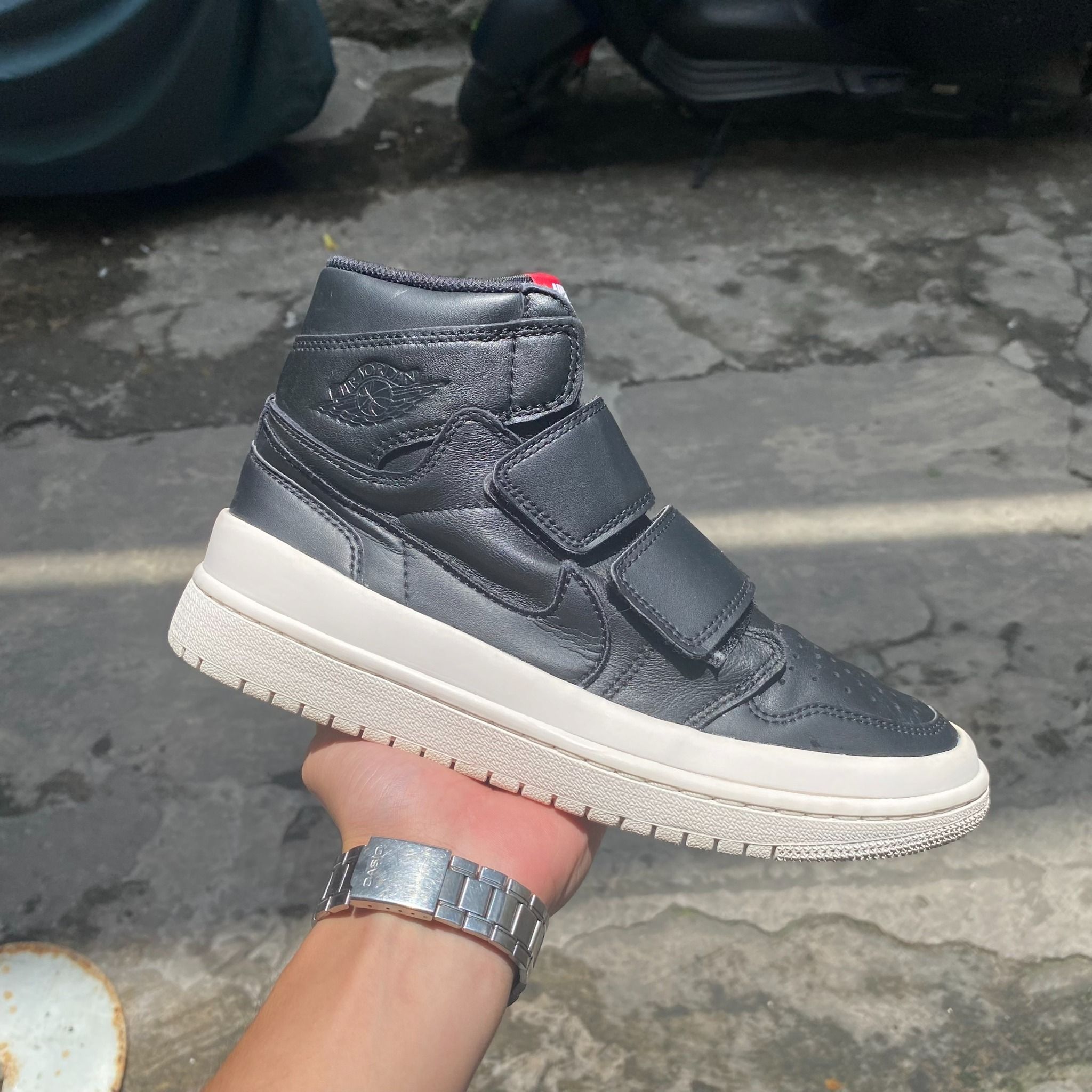 Jordan 1 retro high double strap sales black sail