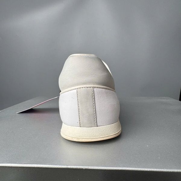 LOUIS VUITTON SNEAKER - 6.5