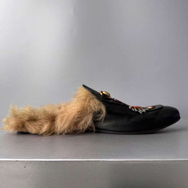 GUCCI SLIPPER - 6.5