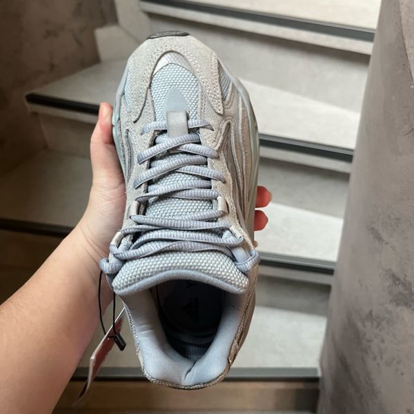 YEEZY 700 V2 HOSPITAL BLUE - fy8424 - 36