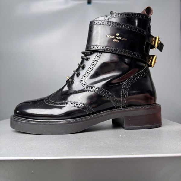 LOUIS VUITON MIDTOWN ANKLE BOOTS - 38