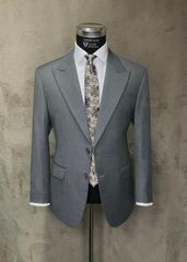 Suit Xám Sáng Cổ Nhọn
