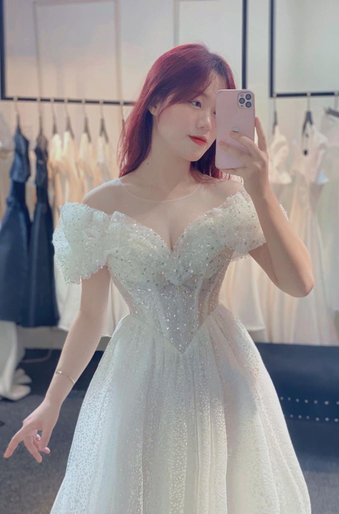 MAXI TRỄ VAI KIM TUYẾN