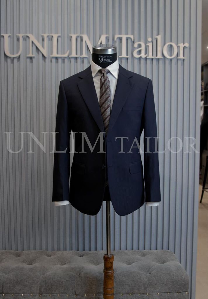 Suit Striped Xanh Tối Cổ K