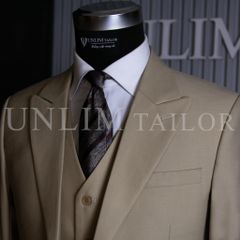 Suit 3 Mảnh Màu Be Quần Đen Cổ Nhọn
