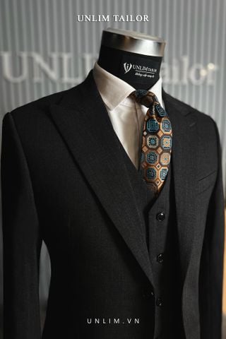 Suit Xám Tối Cổ Nhọn Hai Hàng Khuy