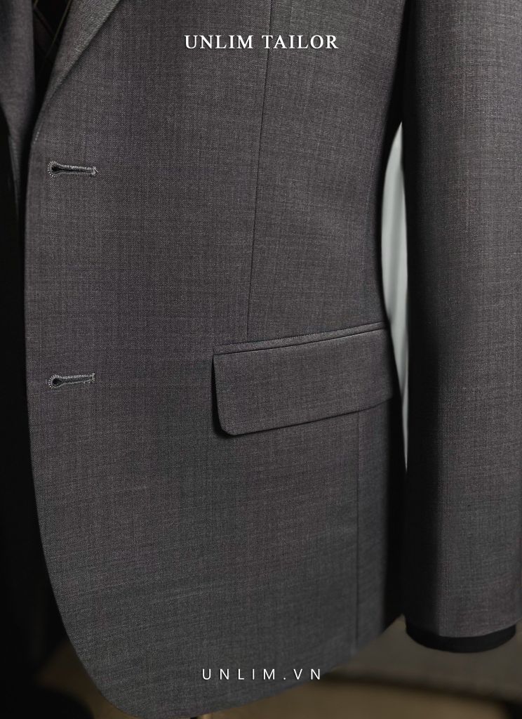 Suit Half Lining Cổ Nhọn Ghi Tối