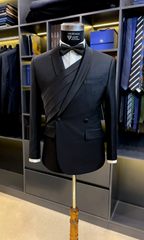 Tuxedo Đen Đai Chéo