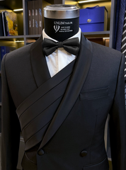 Tuxedo Đen Đai Chéo