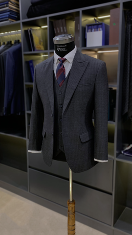 Suit Xám Tối Hoạ Tiết Kẻ Sọc