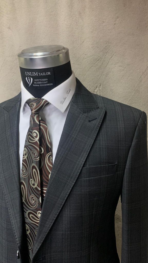Suit Xám Tối Hoạ Tiết Prince Of Wales