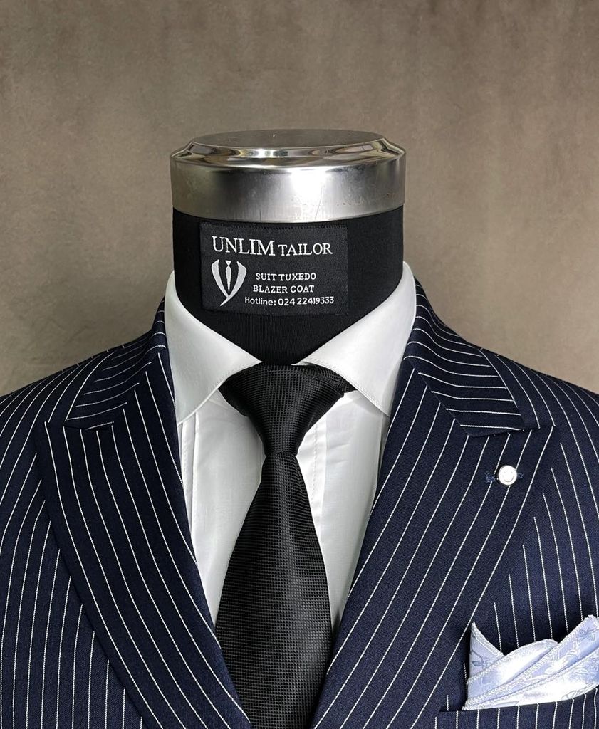 Suit Xanh Sọc Tối 2 Hàng Khuy