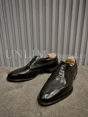 Giày Oxford Wingtip Đen Da Bò Ý Đế Nâu