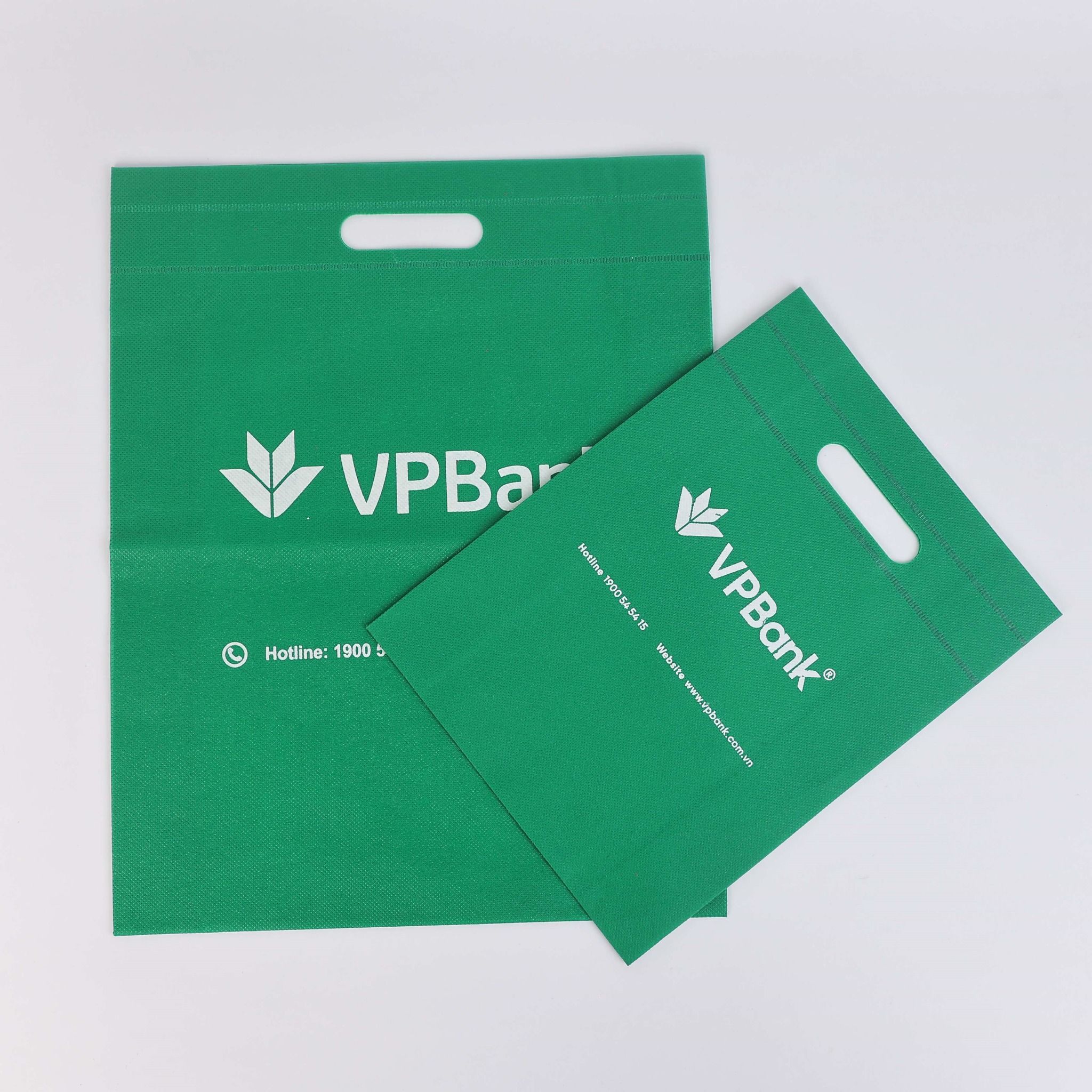  Túi vải không dệt dán nhiệt đột quai VPBANK 