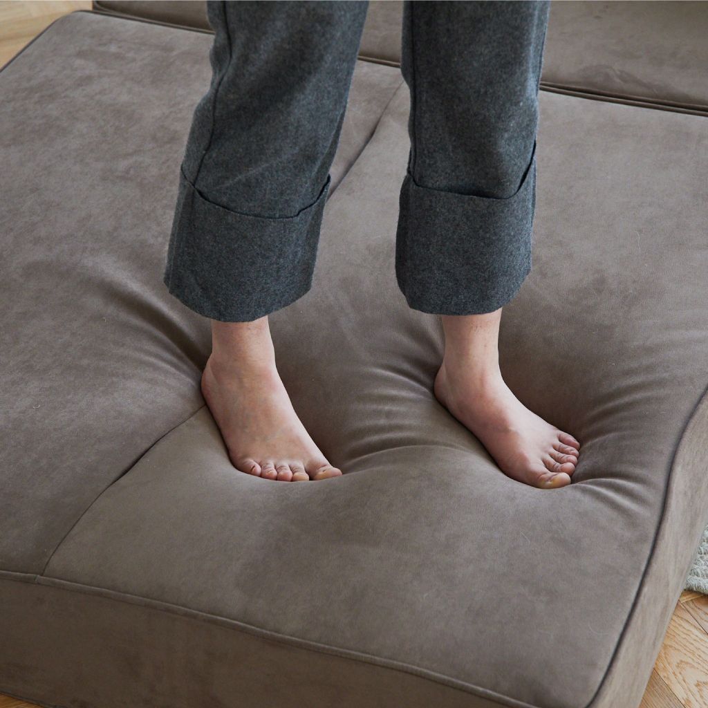 9-Layers Sofa / Grado