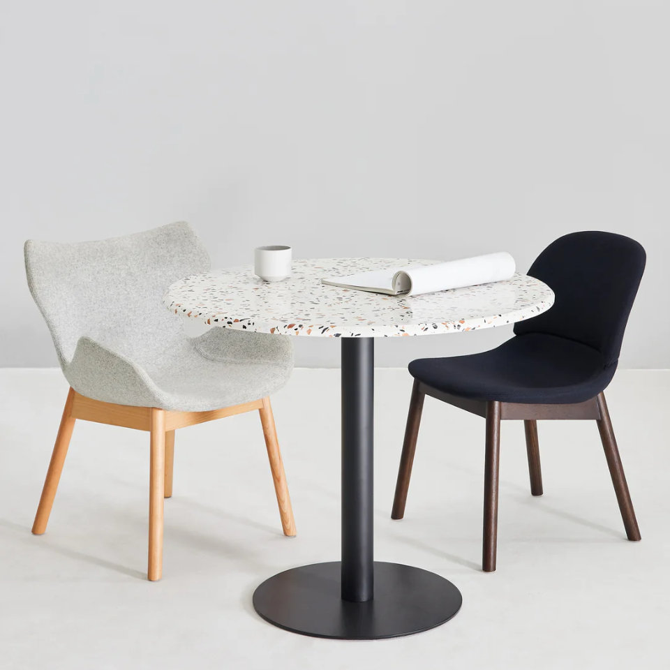 Nougat Table / Grado
