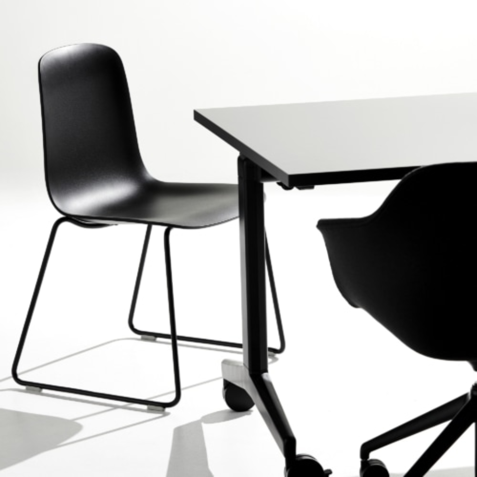 Kissen Folding Table / Zenith