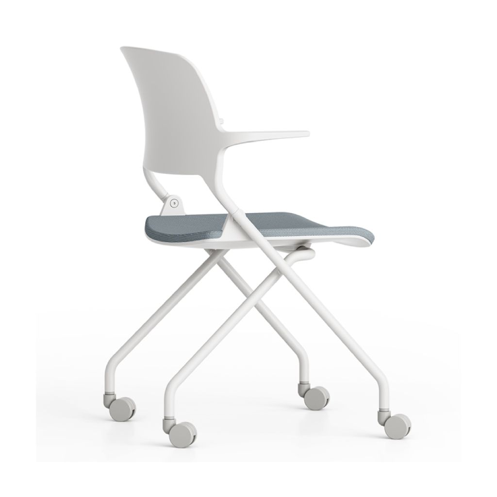 R40 Chair / Krede