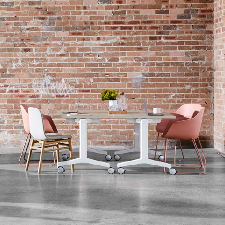 Kissen Folding Table / Zenith