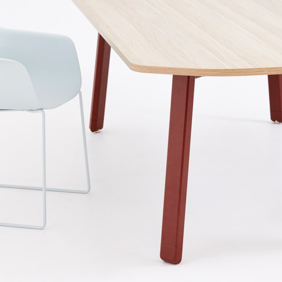 KISSEN Table / Zenith