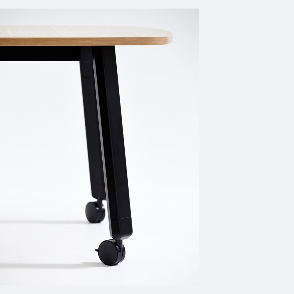 KISSEN Table / Zenith