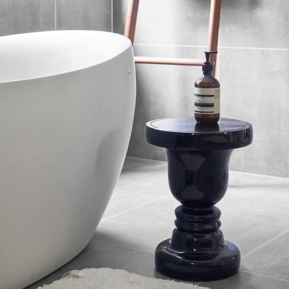 Face Stool / Grado