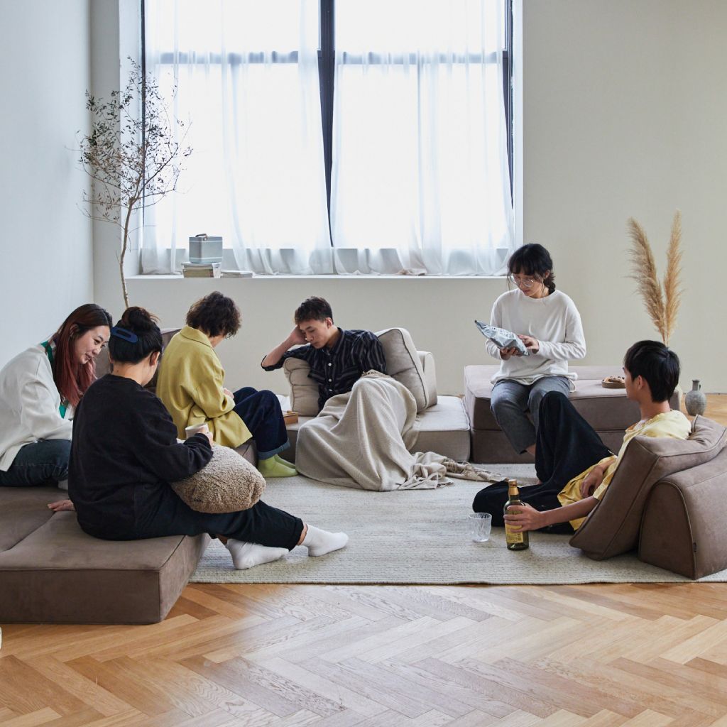 9-Layers Sofa / Grado