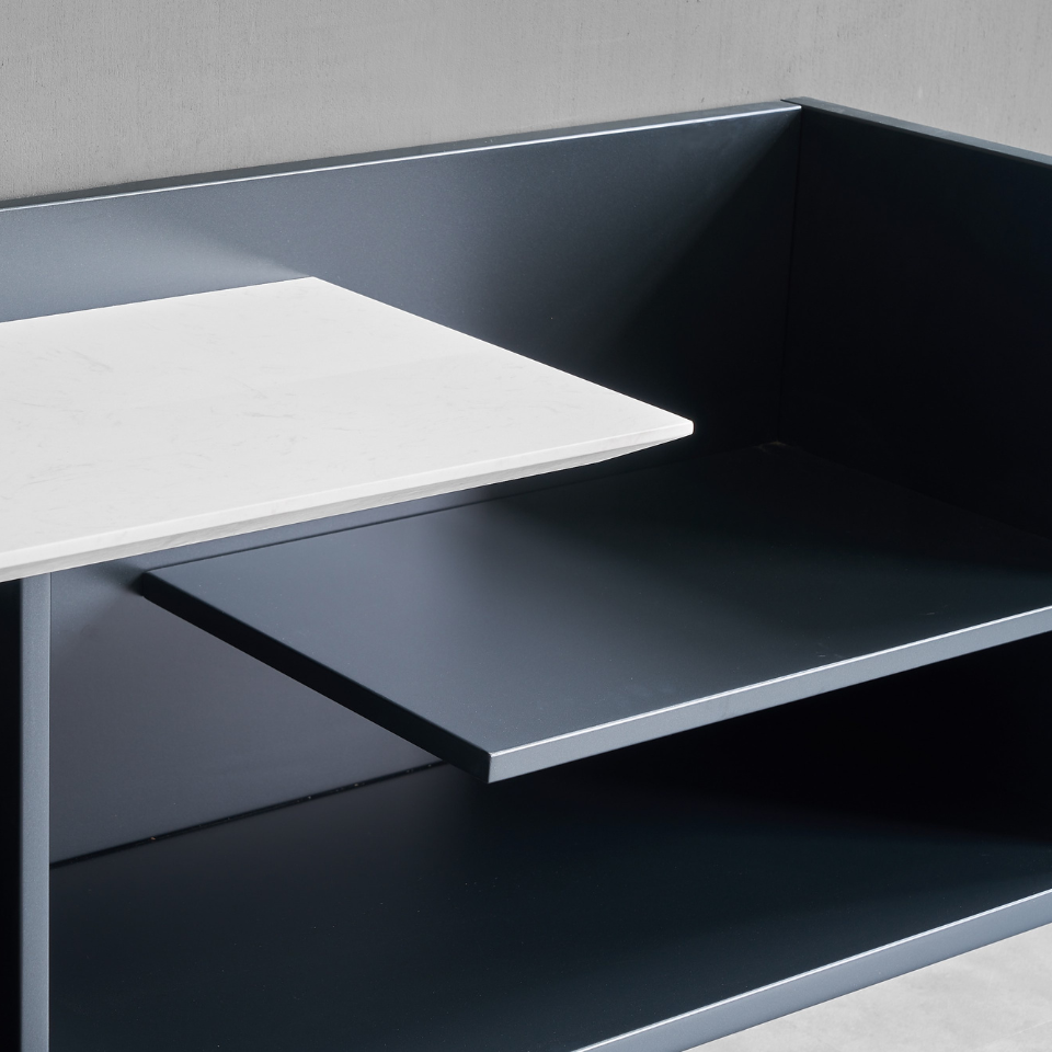LIN Cabinet / Grado