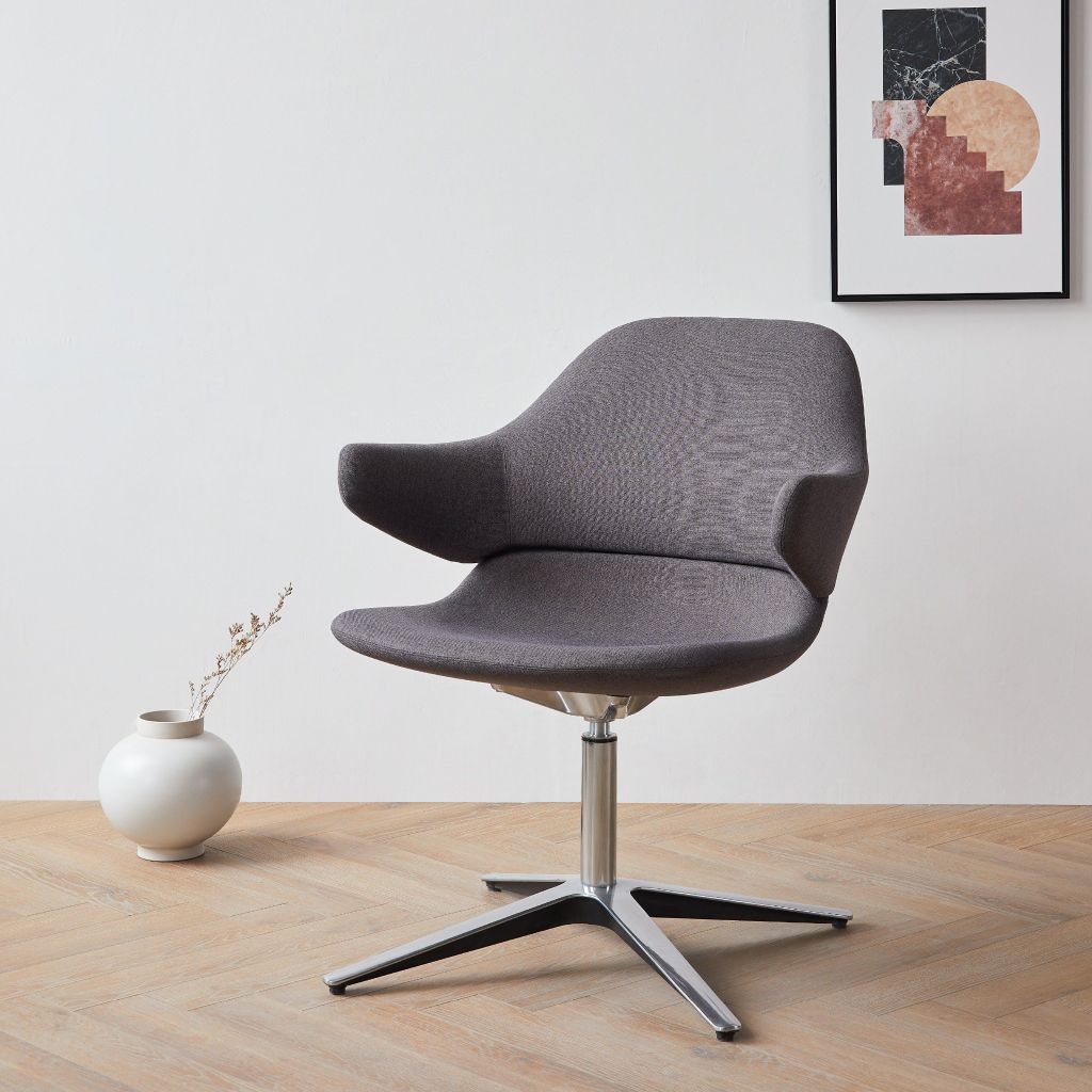 Hug Chair / Grado