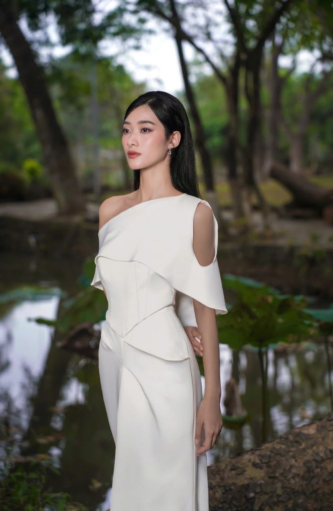 ĐẦM ĐUÔI CÁ LỆCH VAI V1035