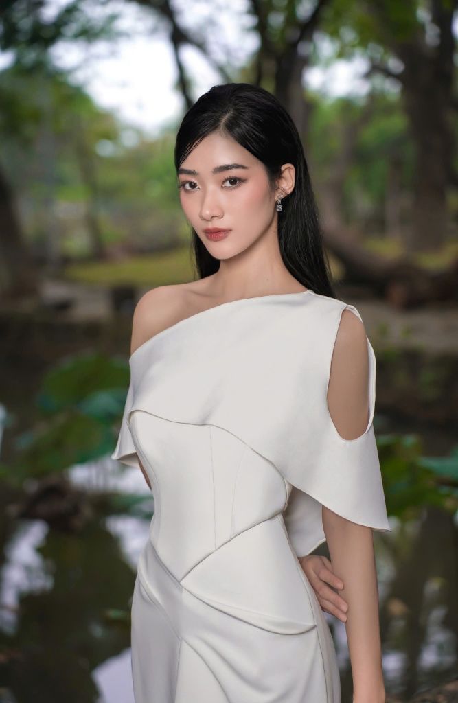 ĐẦM ĐUÔI CÁ LỆCH VAI V1035