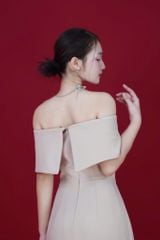 ĐẦM BÚT CHÌ TRỄ VAI SÓNG NƯỚC V990