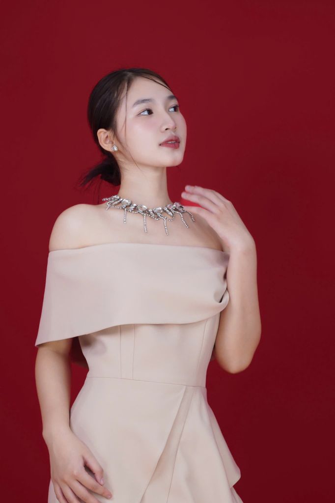 ĐẦM BÚT CHÌ TRỄ VAI SÓNG NƯỚC V990