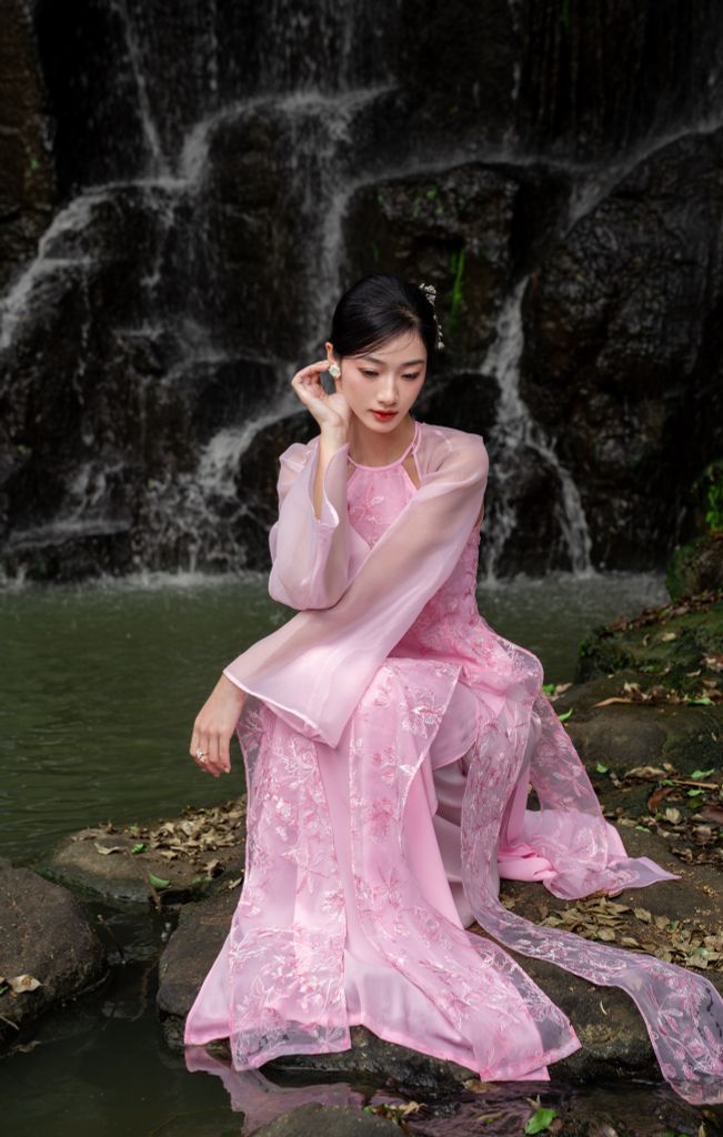 ÁO DÀI HẢI ĐƯỜNG CỔ YẾM XẺ TÀ TAY RỜI CAD0002