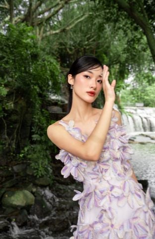 V1022 - Váy đầm thiết kế hai dây hoa đính thủ công - Bely