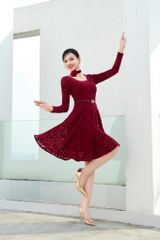 ĐẦM NGẮN DÁNG XÒE, TAY DÀI PHỐI CỔ CHỮ U V1093