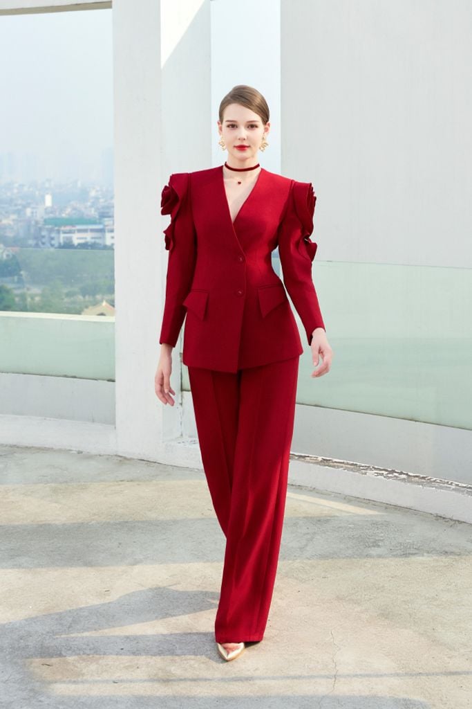 ÁO VEST CỔ TIM CHIẾT EO DRAPING HOA NỔI VS1098
