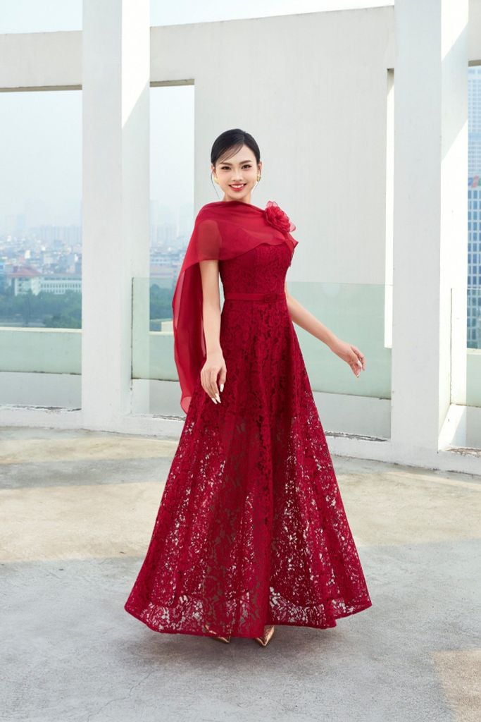 ĐẦM REN DÀI CHIẾT EO, CỔ CHỮ U PHỐI TÀ VOAN V1095