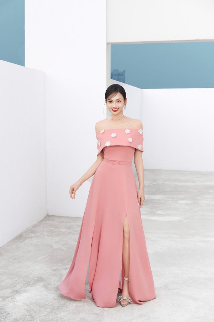 ĐẦM TRỄ VAI ĐÍNH HOA, XẺ TÀ V1089