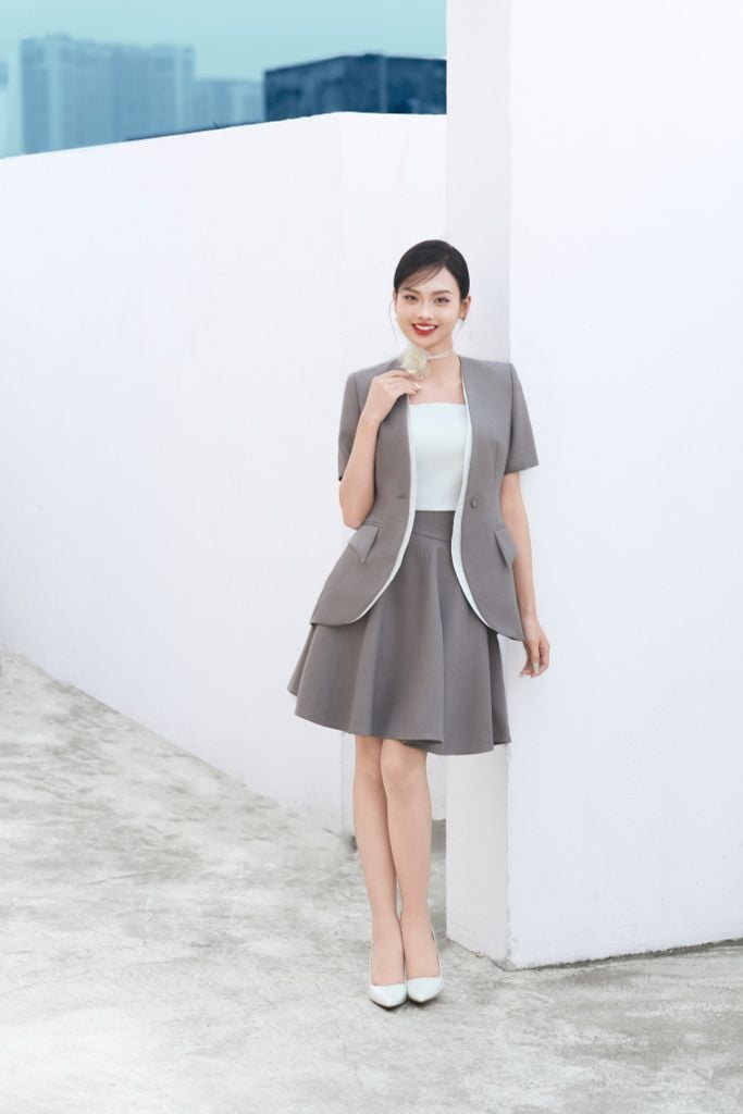 ÁO VEST CỔ TIM NẸP PHỐI TAY NGẮN VS1097