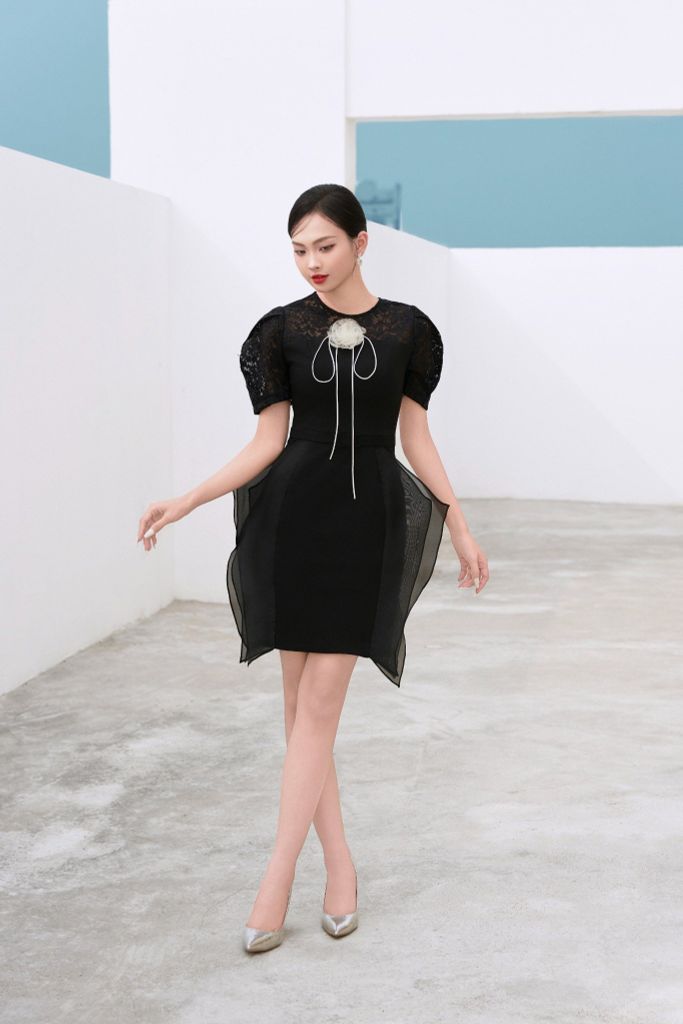 ĐẦM NGẮN CHỮ A TAY REN PHỐI VOAN BÈO V1091