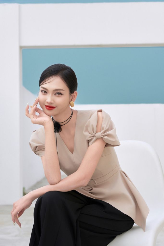 ÁO CỔ TIM TAY PHỒNG NƠ DÁNG EO TÀ XÒE A1099