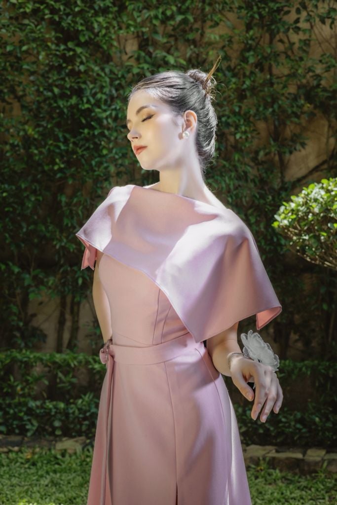 ĐẦM ĐUÔI CÁ CỔ XẾP KHỐI XẺ TÀ V1036