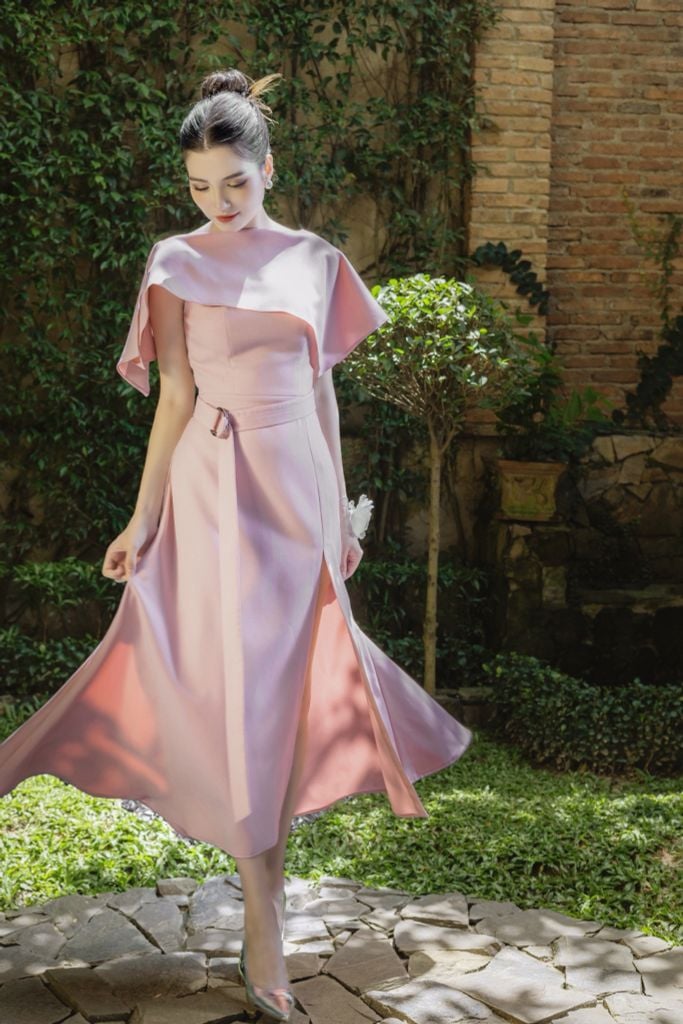 ĐẦM ĐUÔI CÁ CỔ XẾP KHỐI XẺ TÀ V1036