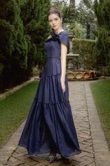 ĐẦM TRỄ VAI XẾP NƠ DÁNG XOÈ ỐC V970