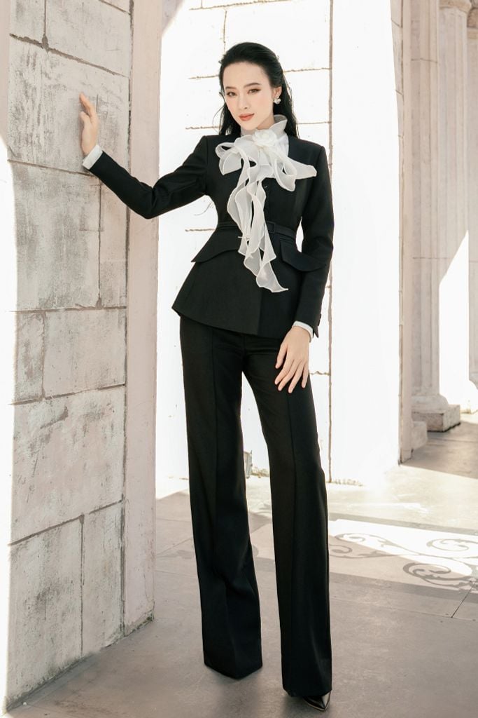 VS1049 - Áo vest cổ U thiết kế 1 hàng khuy - BELY