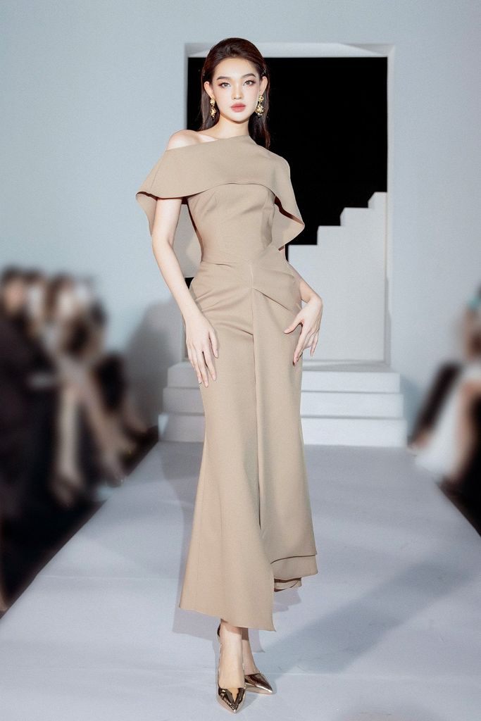 ĐẦM ĐUÔI CÁ LỆCH VAI V1035